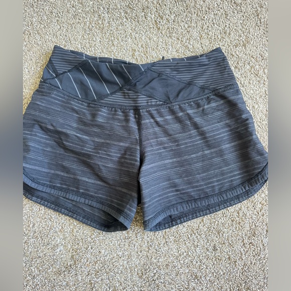 Lululemon shorts - Picture 1 of 3